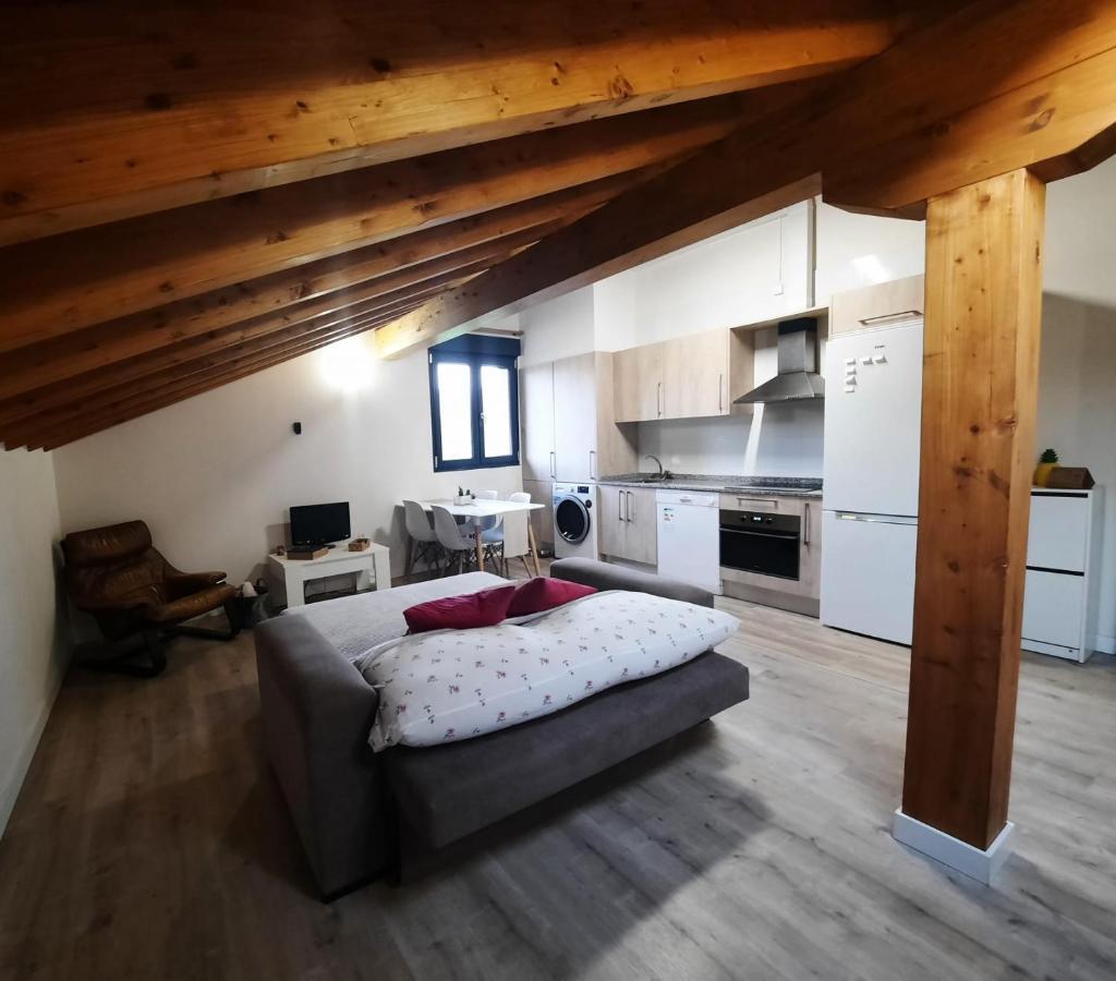 Preciosos Apartamentos A 15 Minutos De Comillas Periedo المظهر الخارجي الصورة